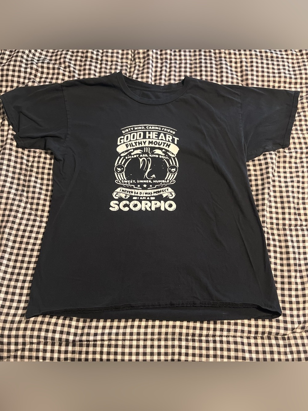 Black Scorpio Graphic Tee - size small